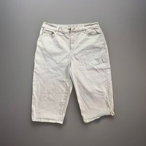 Gloria Vanderbilt Amanda White Shorts Women’s Bermuda 32” Waist